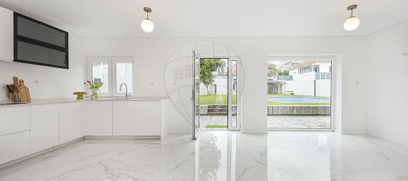 4 bedrooms House in Loures, Portugal No. 46396 11