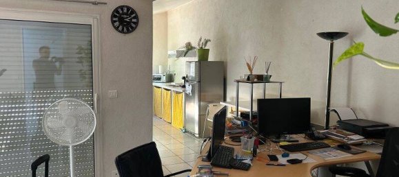 Studio in Pertuis, France No. 360908 7