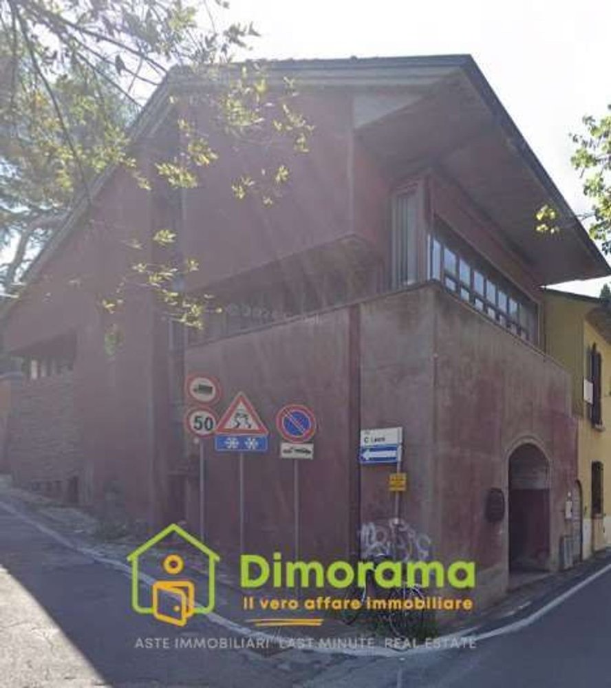 Дом с 11 комнатами в Римини, Италия № 11434