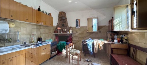 Casa de 3 habitaciónes en Ostuni, Italy No. 23109 8