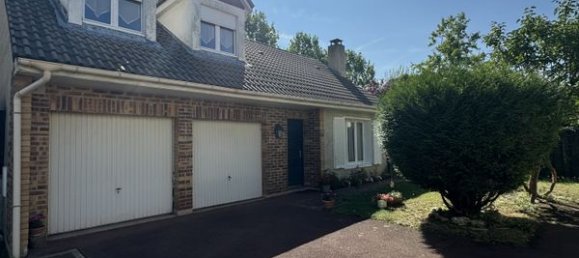 Villa de 3 dormitorios en Cergy, France No. 177532 2
