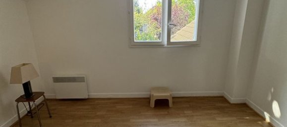 Villa de 3 dormitorios en Cergy, France No. 177532 10