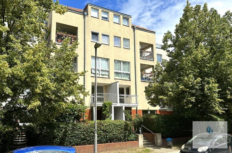 Квартира с 4 комнатами в Штаакен, Германия № 17349