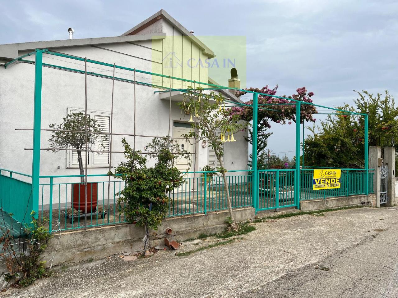 12 rooms House in Silvi, Italy No. 23299