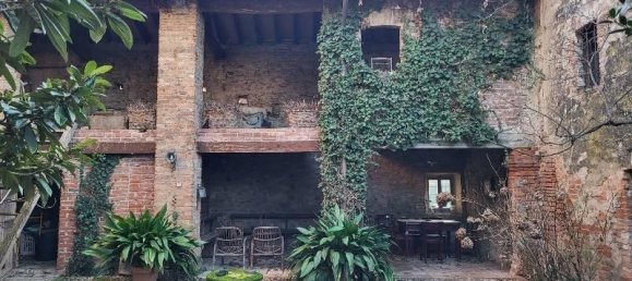 6 rooms House in Podenzano, Italy No. 30223 30