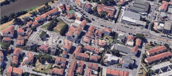 5-salle Appartement à Vinci, Italy No. 11985 25