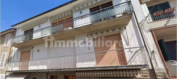 5-salle Appartement à Vinci, Italy No. 11985 2