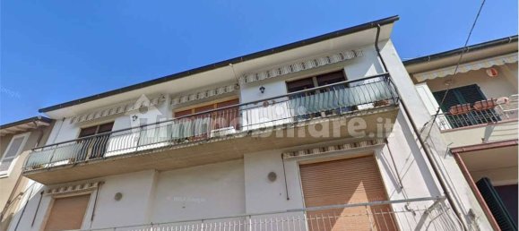 5-salle Appartement à Vinci, Italy No. 11985 9