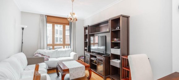 2 bedrooms Apartment in Gijon, Spain No. 166260 3