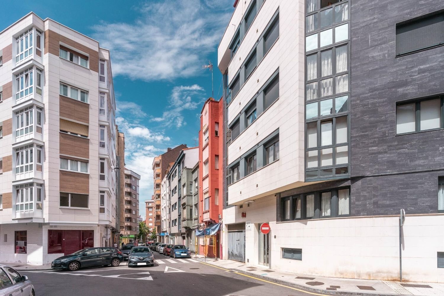 2 bedrooms Apartment in Gijon, Spain No. 166260