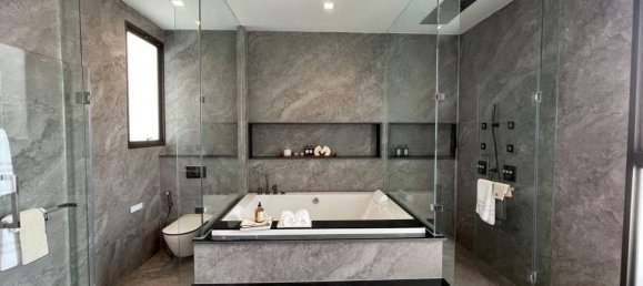 5 Schlafzimmer Villa in Suan Luang, Thailand, Nr. 62278 11