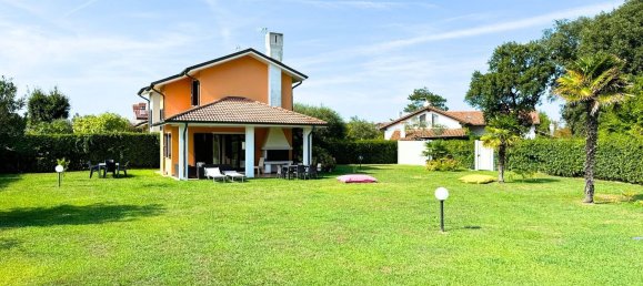 3 bedrooms Villa in Rosolina, Italy No. 321923 2
