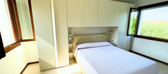 3 bedrooms Villa in Rosolina, Italy No. 321923 14