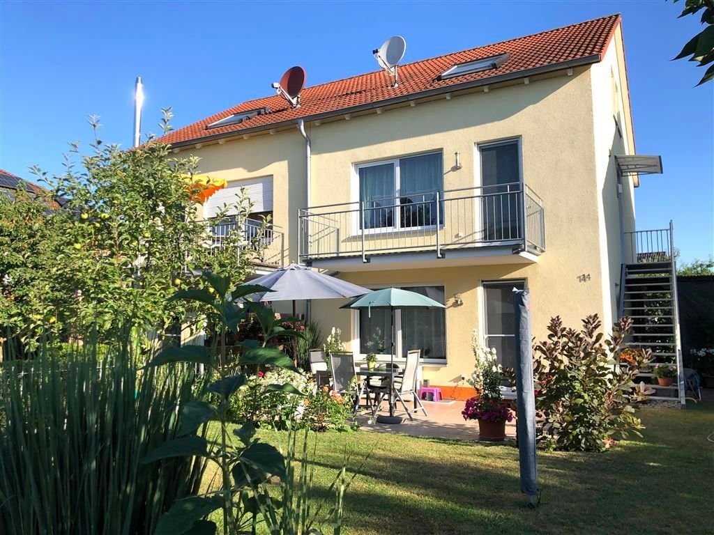 Таунхаус с 5 комнатами в Эрланген-Хёхштадт, Германия № 13120