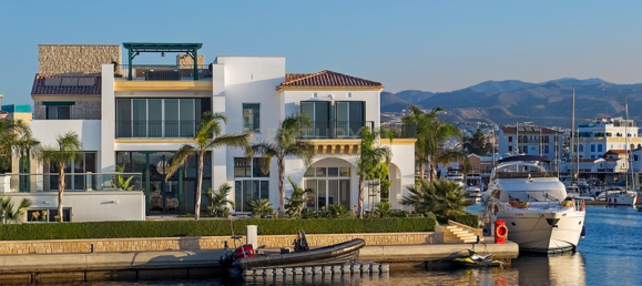 6 bedrooms Villa in Limassol, Cyprus No. 10580 8