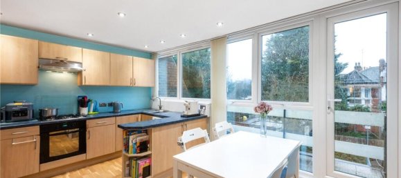 3 Schlafzimmer Haus in London, United Kingdom, Nr. 3628 4