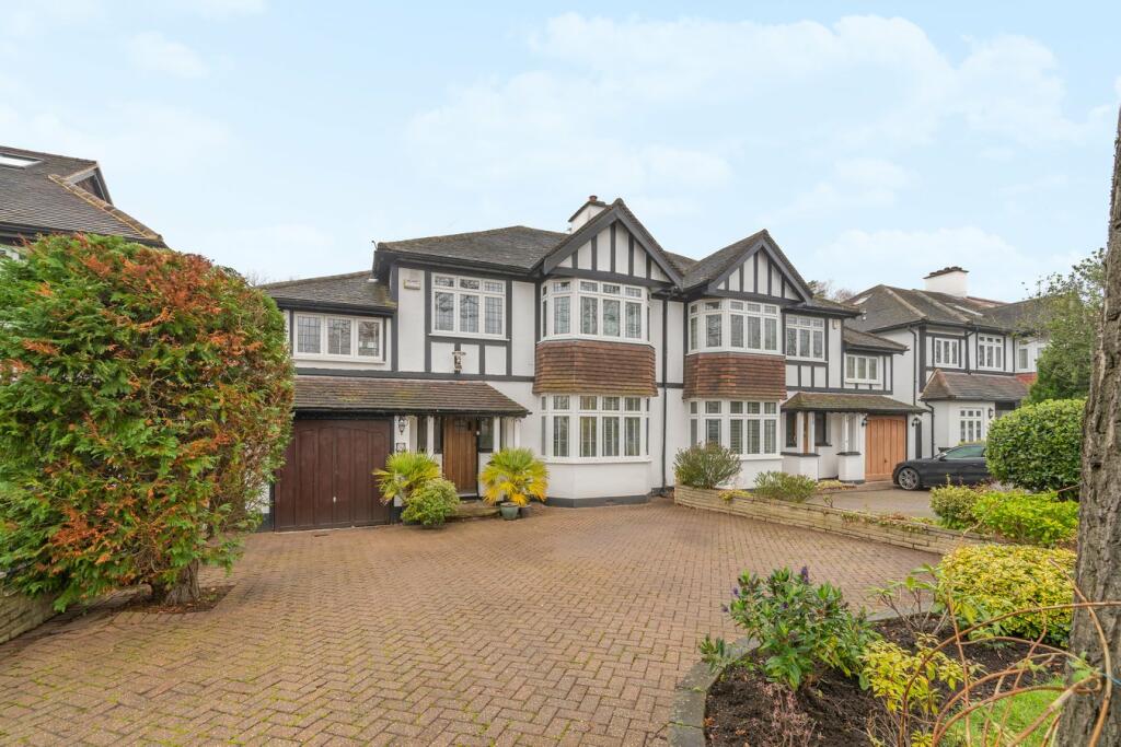 4 bedrooms House in Beckenham, United Kingdom No. 1082