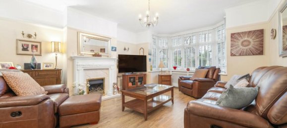 4 bedrooms House in Beckenham, United Kingdom No. 1082 2