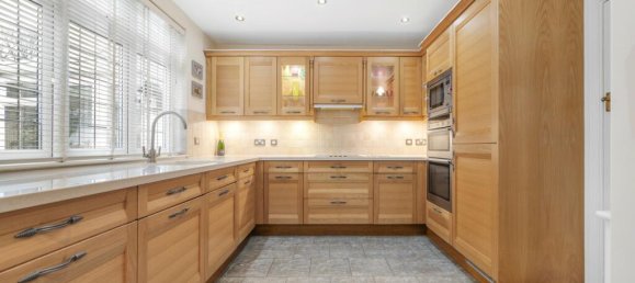 4 bedrooms House in Beckenham, United Kingdom No. 1082 5