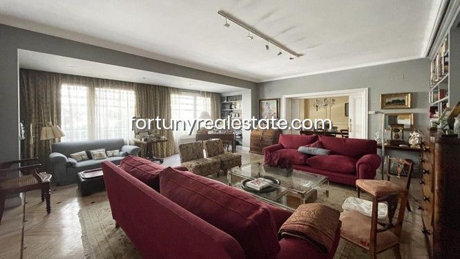 6 bedrooms Apartment in El Viso, Spain No. 136319