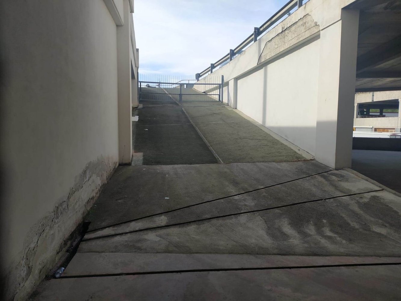 1270m² Warehouse in Sanremo, Italy No. 104723