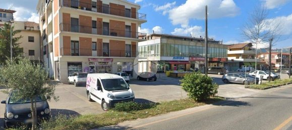 2 bedrooms Apartment in Avezzano, Italy No. 348155 3