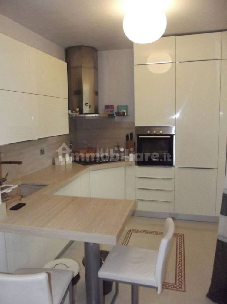 6 bedrooms Apartment in Pontedera, Italy No. 144984