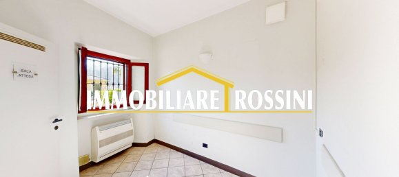 111m² Office in Bodio Lomnago, Italy No. 16310 12