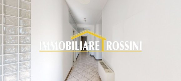 111m² Office in Bodio Lomnago, Italy No. 16310 14