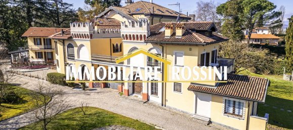 111m² Office in Bodio Lomnago, Italy No. 16310 2