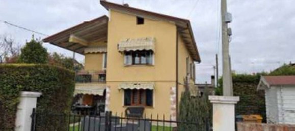 3 rooms Apartment in Zero Branco, Italy No. 306785 11