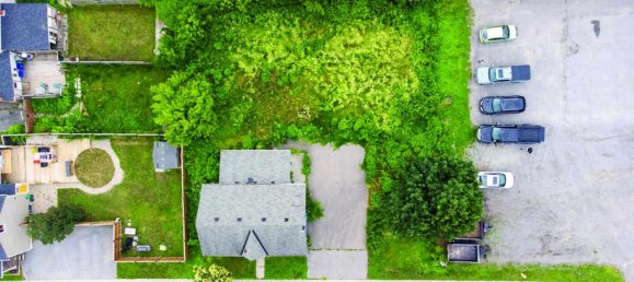 4 bedrooms House in Whitby, Canada No. 108 12