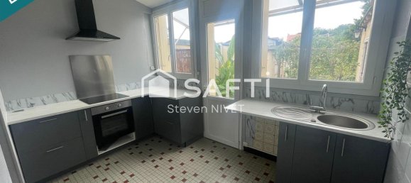 2 chambres Maison de ville à Châteauroux, France No. 258254 4