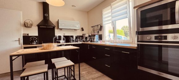 5 bedrooms House in Calvados, France No. 323151 9