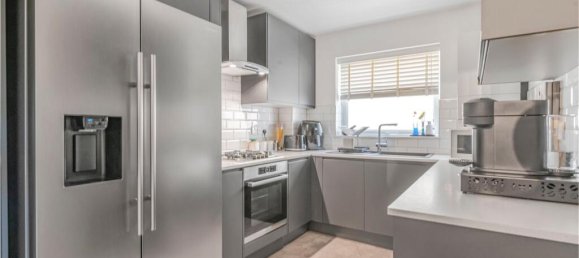 2 bedrooms Apartment in Beckenham, United Kingdom No. 877 3