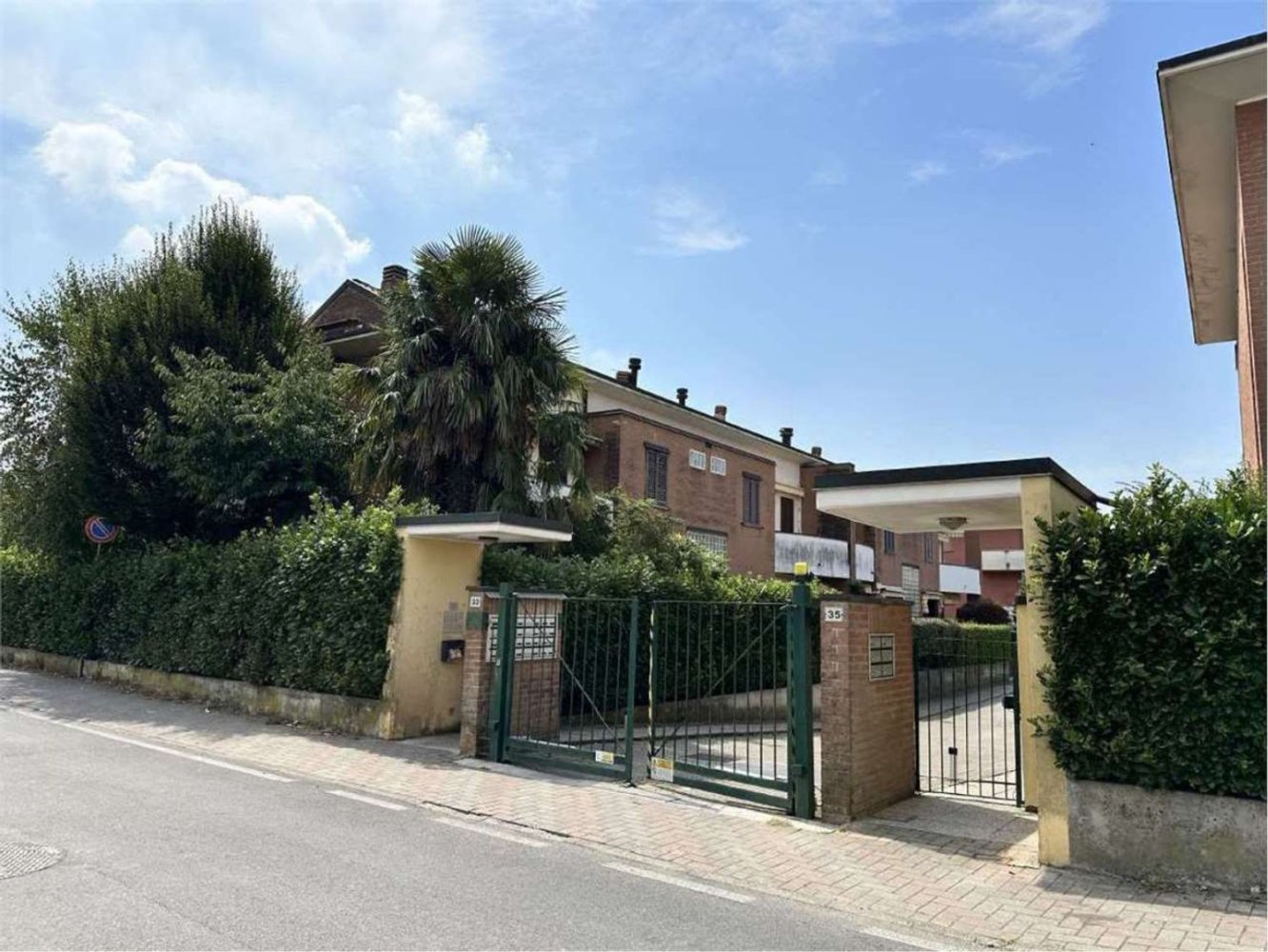 3-salle Appartement à Cesano Maderno, Italy No. 6437