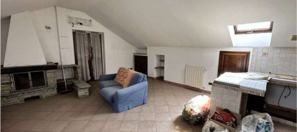 3-salle Appartement à Cesano Maderno, Italy No. 6437 8