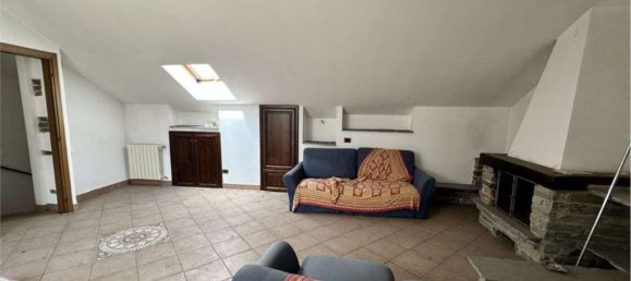 3-salle Appartement à Cesano Maderno, Italy No. 6437 7