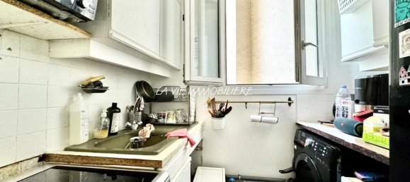 2 bedrooms Apartment in Paris, France No. 182771 10