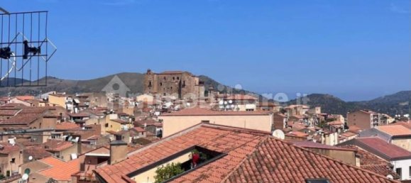 Дом с 3 спальнями в Кастельбуоно, Италия № 125843 24