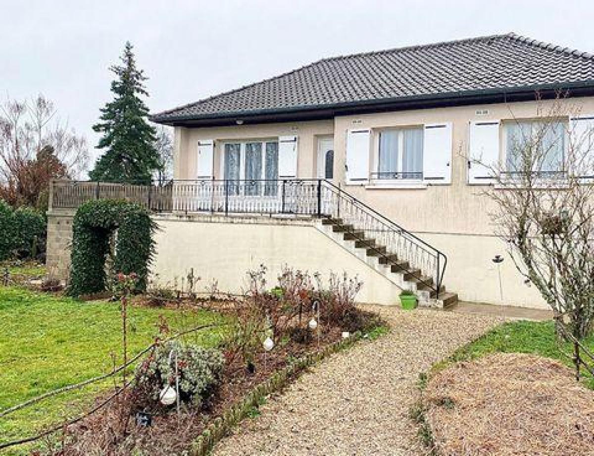 5 bedrooms House in Avallon, France No. 10898