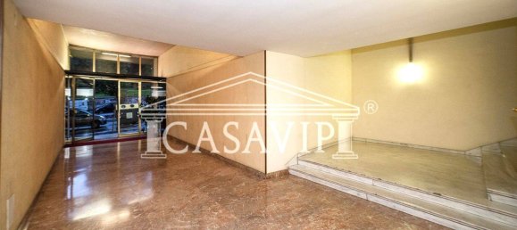 2 bedrooms Apartment in Rome, Italy No. 307026 10