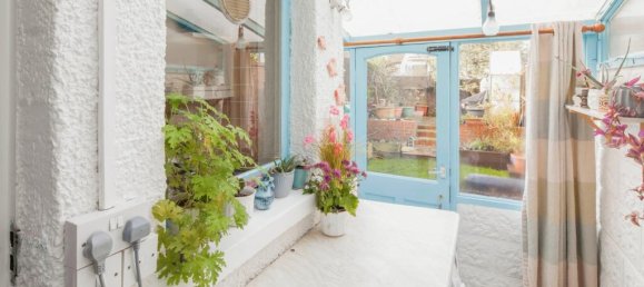 2 bedrooms House in Croydon, United Kingdom No. 8148 5