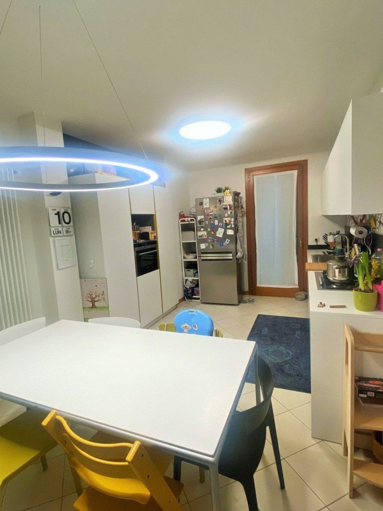 Duplex de 4 divisões em Resana, Italy N.º 214137