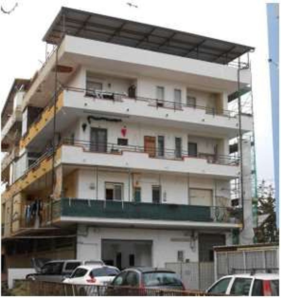 7 bedrooms Apartment in Crotone, Italy No. 327655