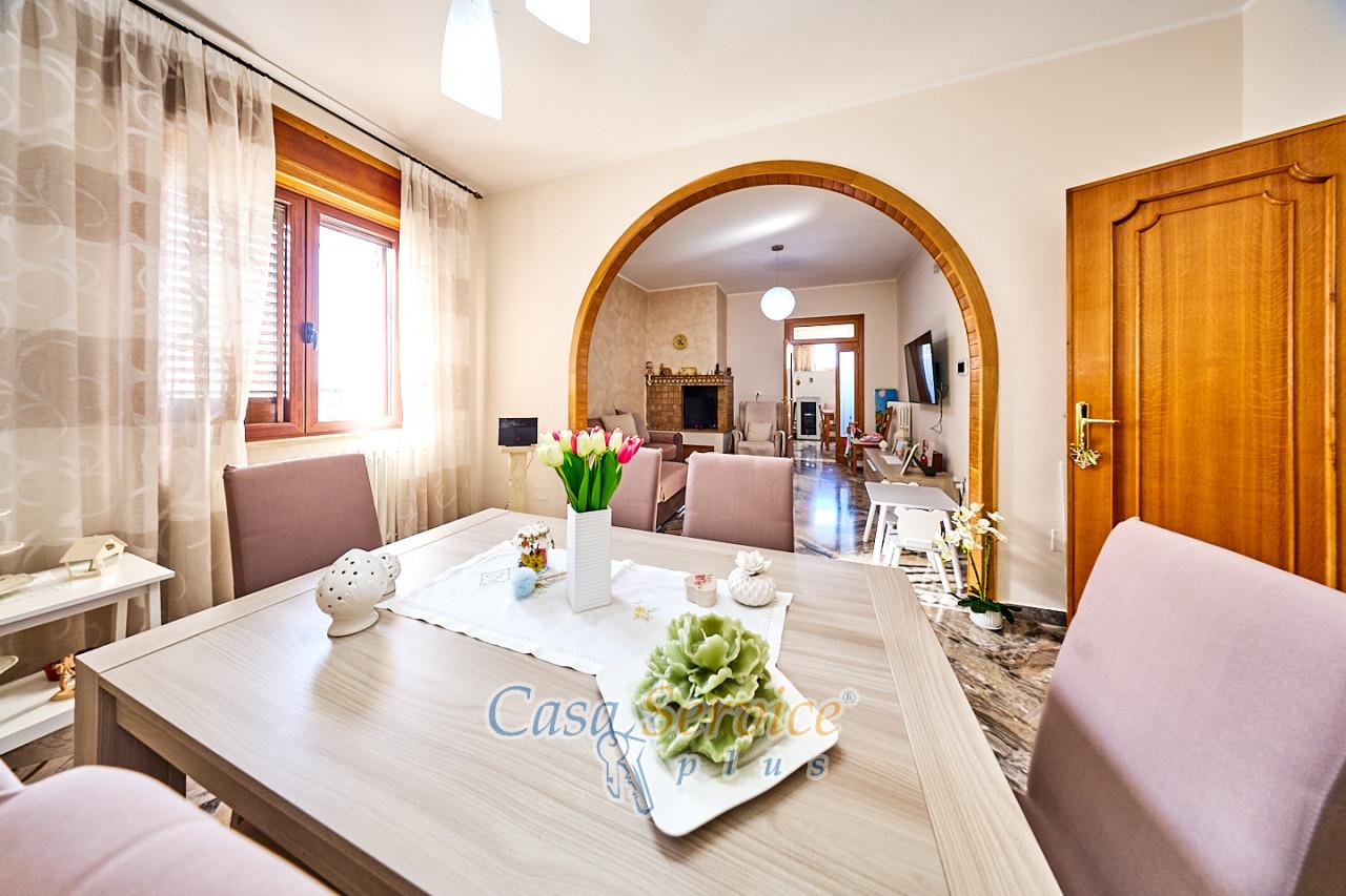 Дом с 3 комнатами в Casarano, Италия № 231091