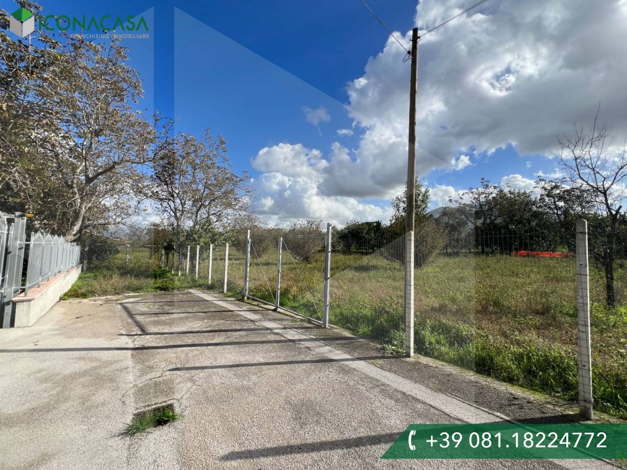 1 room Land in Sant'Anastasia, Italy No. 22482