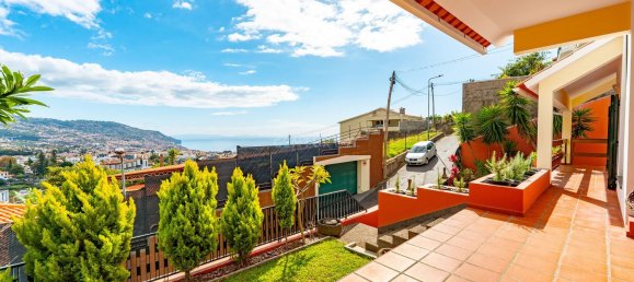 4 bedrooms House in Funchal, Portugal No. 126494 2