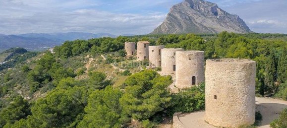 Вилла с 4 спальнями в Аликанте, Испания № 66943 37