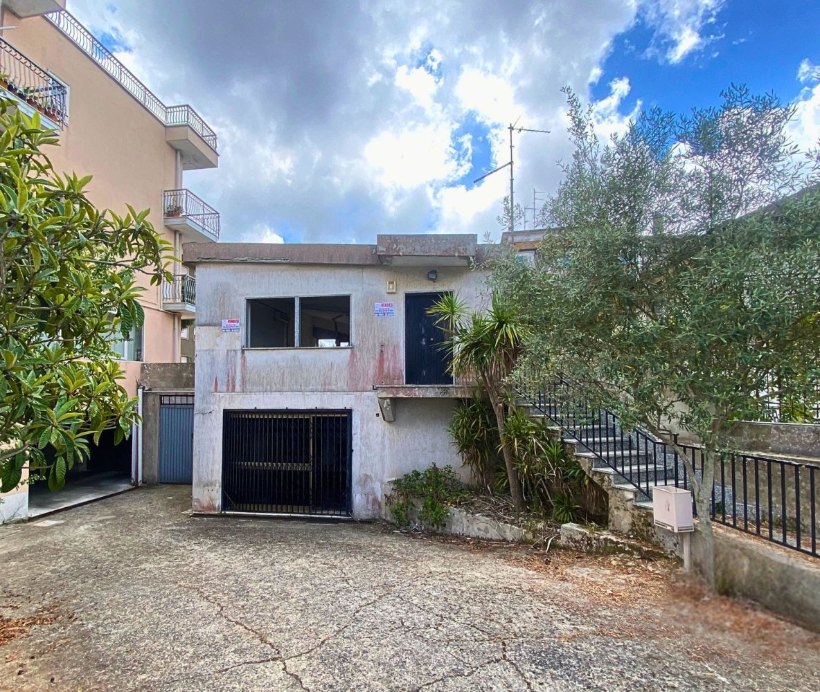 2 bedrooms House in Vibo Valentia, Italy No. 363104